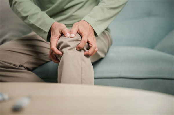 天氣一變，為何關(guān)節(jié)就痛？